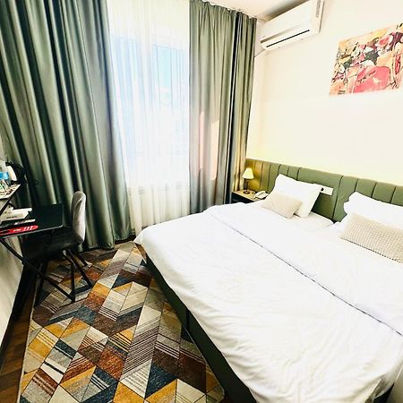 Nava Hotel エレバン エクステリア 写真