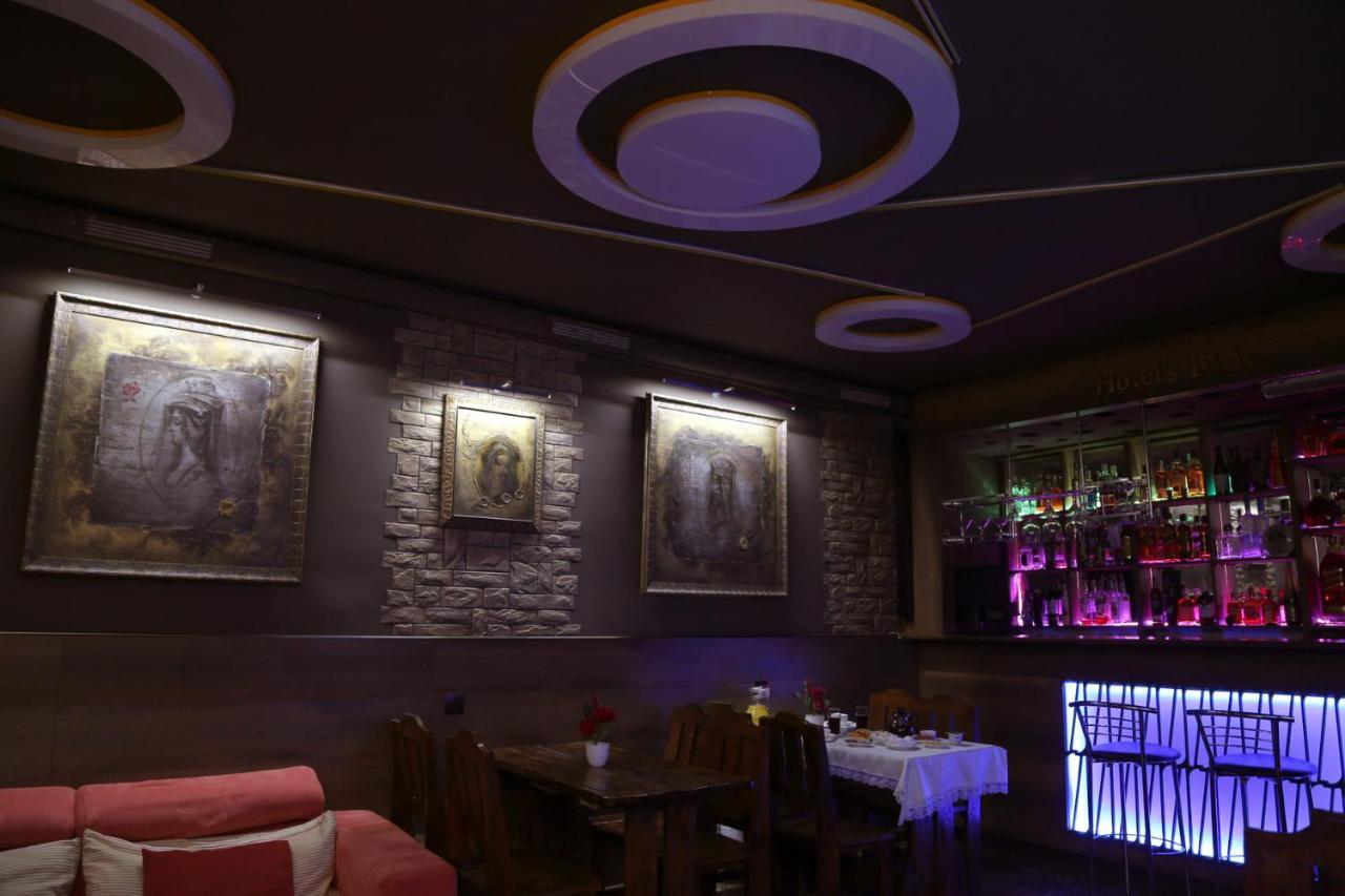 Nava Hotel エレバン エクステリア 写真