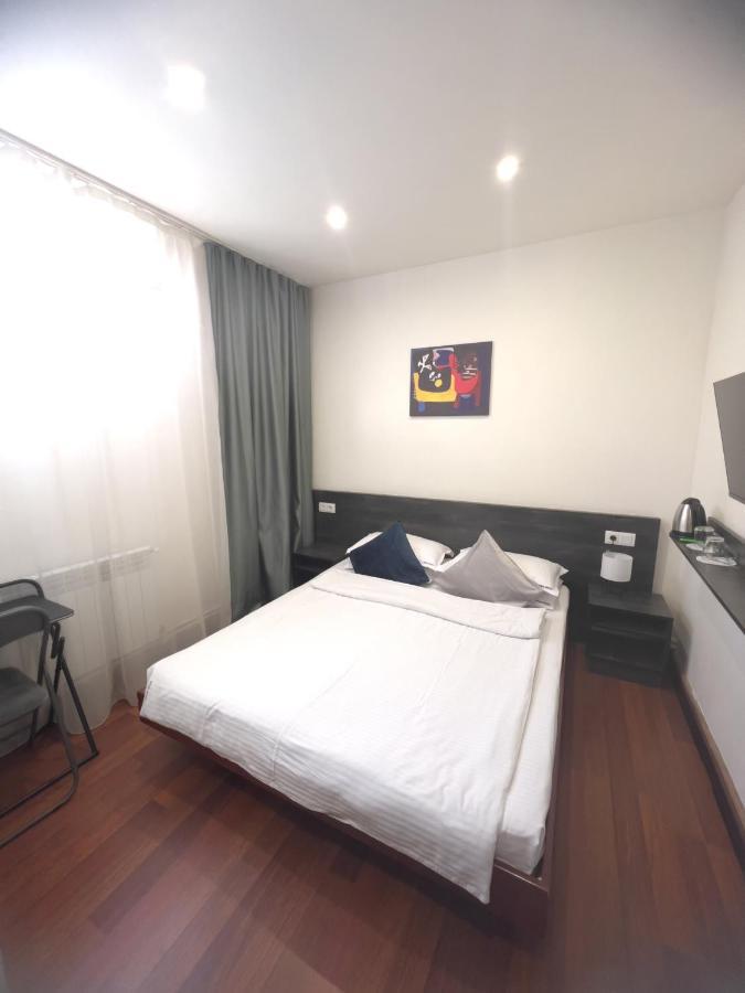 Nava Hotel エレバン 部屋 写真