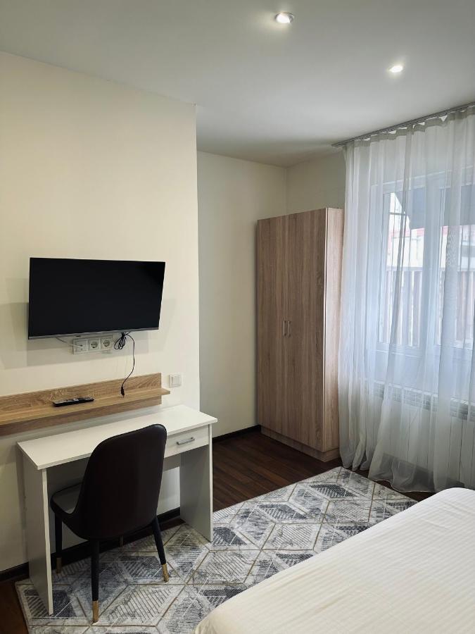 Nava Hotel エレバン エクステリア 写真