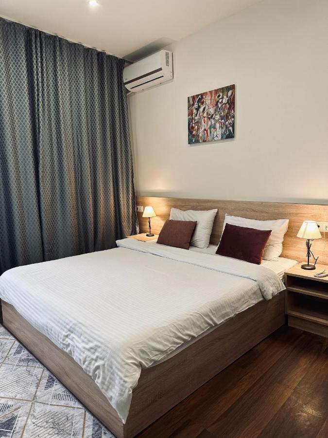 Nava Hotel エレバン エクステリア 写真