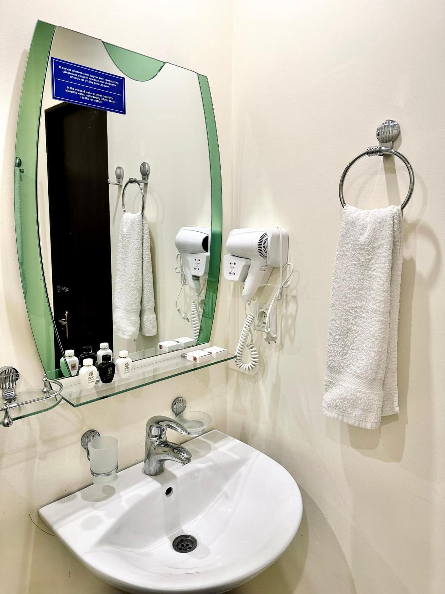 Nava Hotel エレバン 部屋 写真