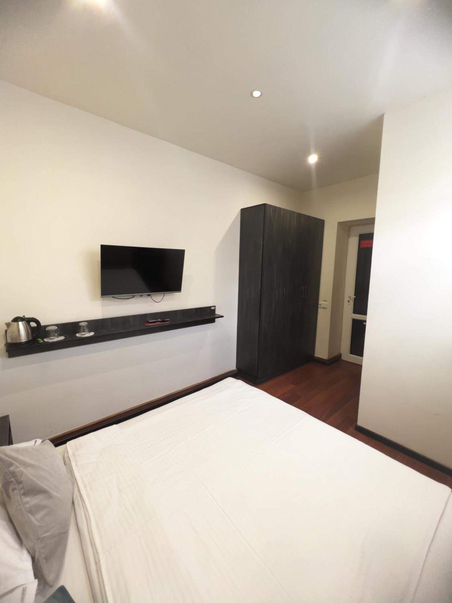Nava Hotel エレバン 部屋 写真