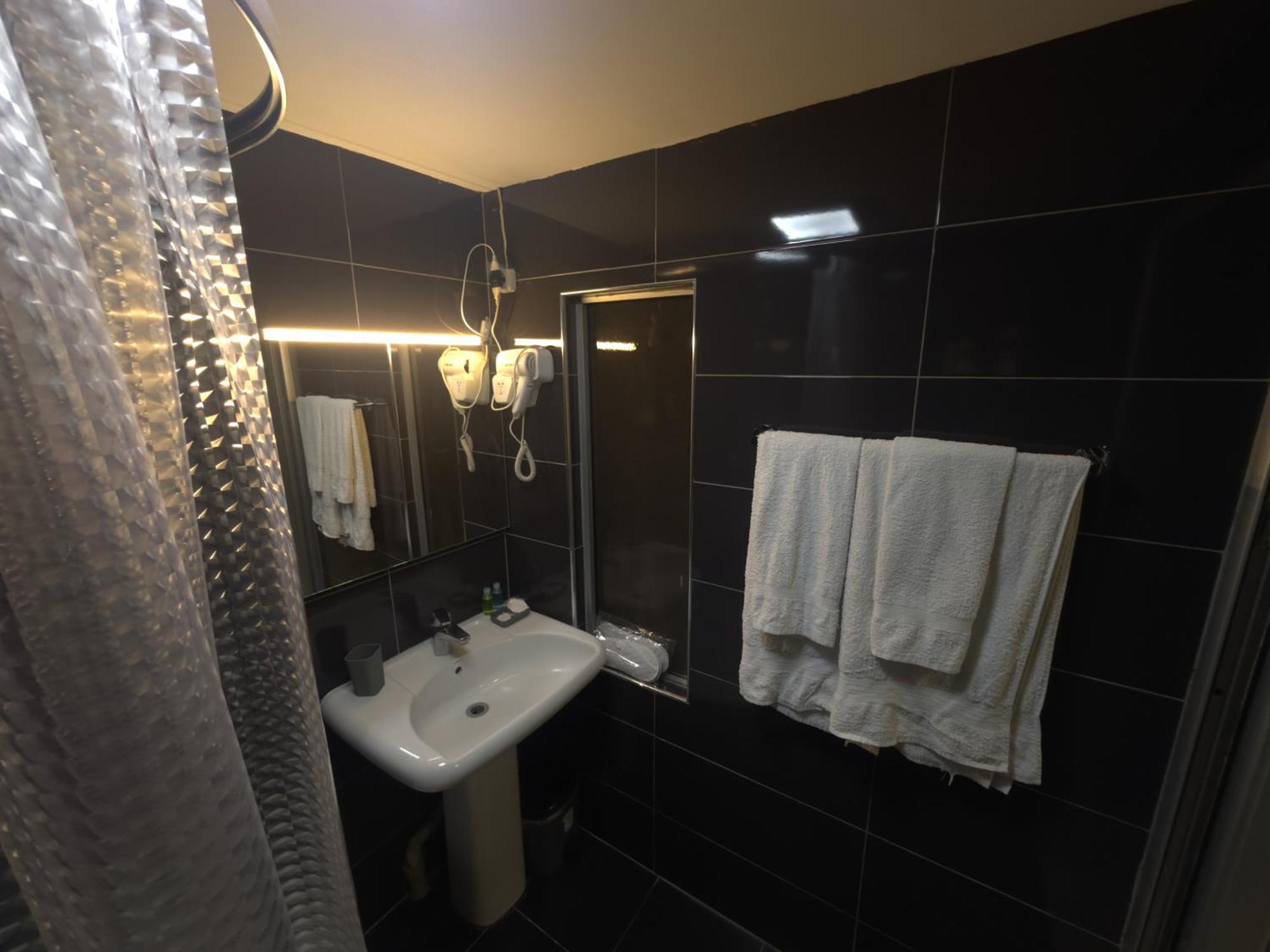 Nava Hotel エレバン 部屋 写真