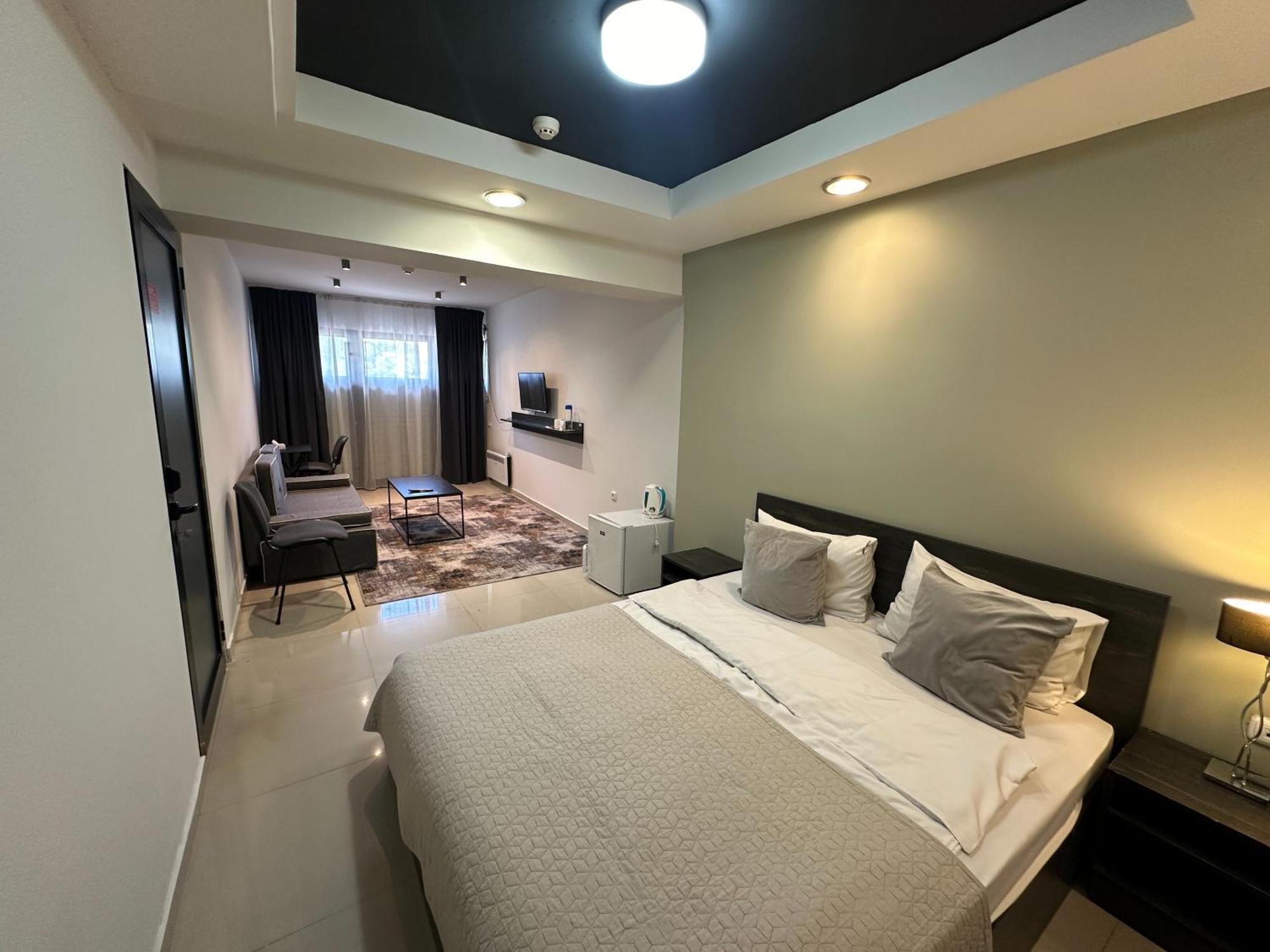Nava Hotel エレバン エクステリア 写真