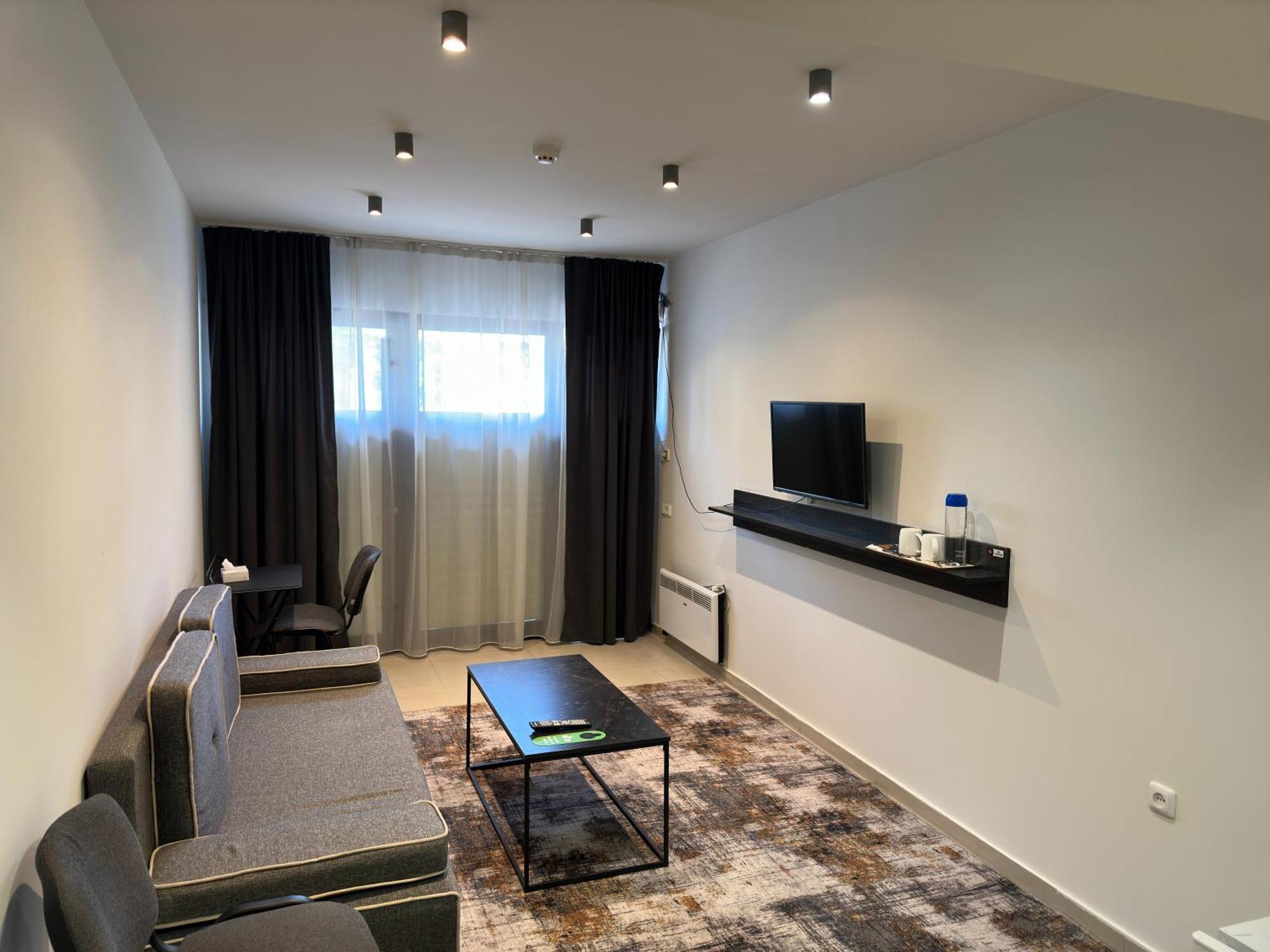 Nava Hotel エレバン エクステリア 写真
