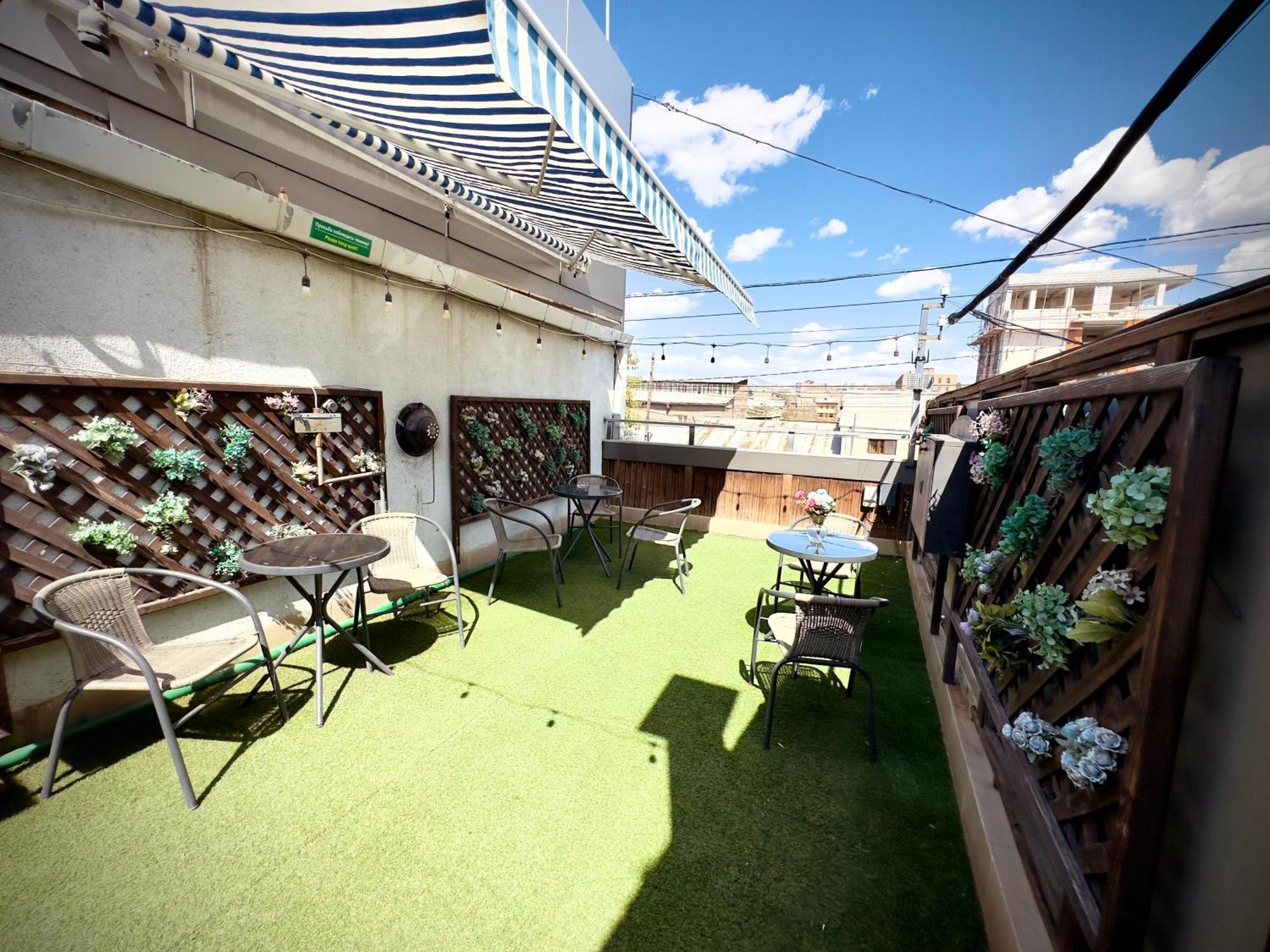 Nava Hotel エレバン エクステリア 写真